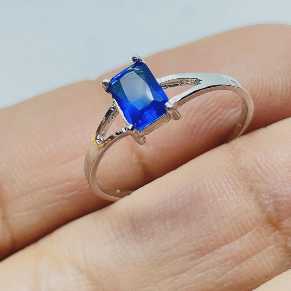 Vintage 925 Sterling Silver Blue Sapphire Emerald Cut Solitaire Ring SIZE 5.5 - Picture 6 of 9